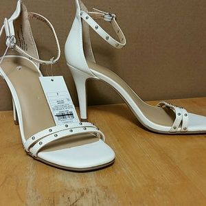A new day Women NWOT Size 7 Embellished heels